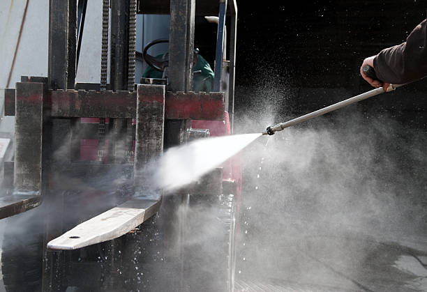 Best Pool Deck Cleaning  in Kenmore, NY